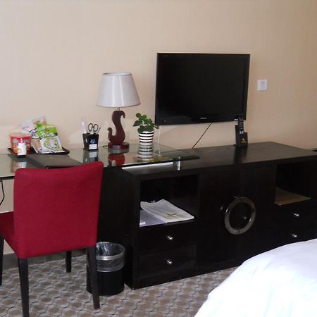 Yijing Holiday Hotel Yimeng Road Linyi  Esterno foto