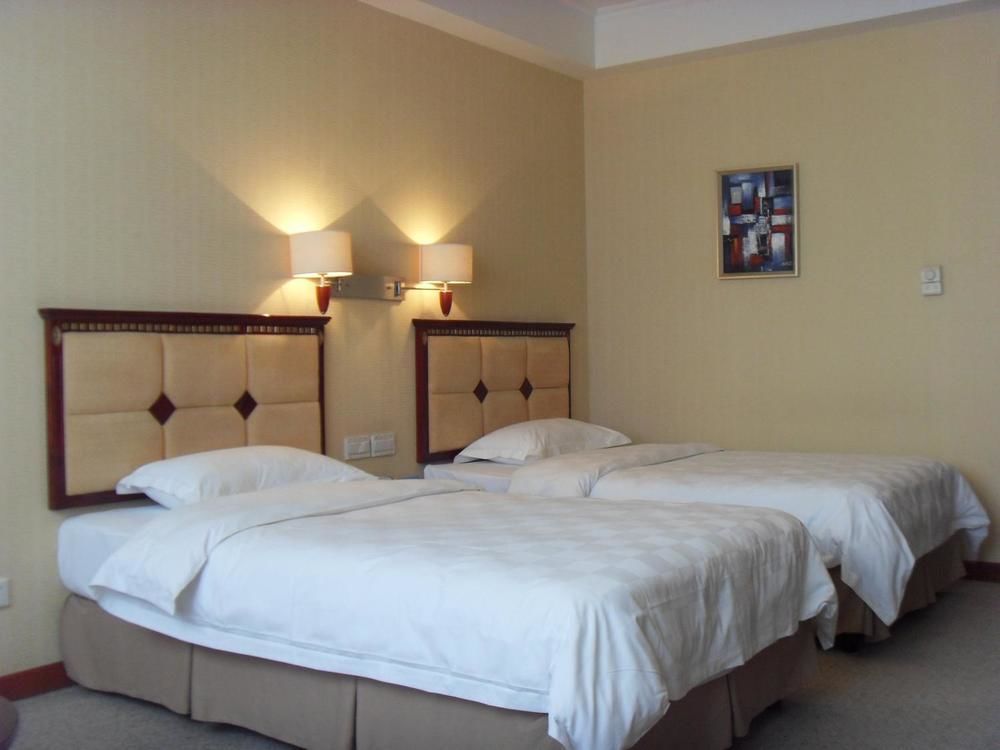 Yijing Holiday Hotel Yimeng Road Linyi  Esterno foto