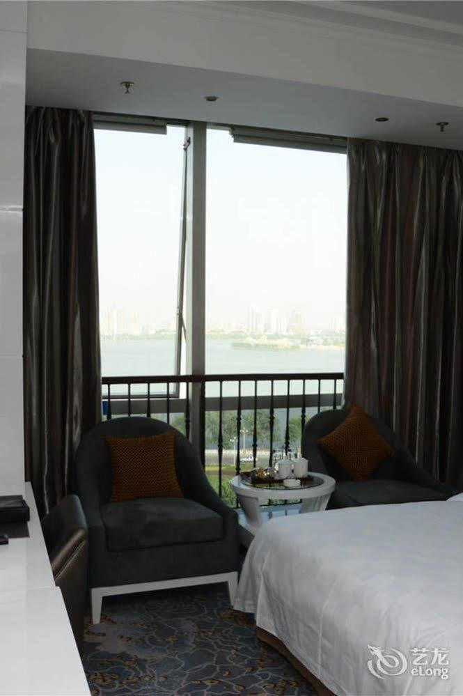 Yijing Holiday Hotel Yimeng Road Linyi  Esterno foto